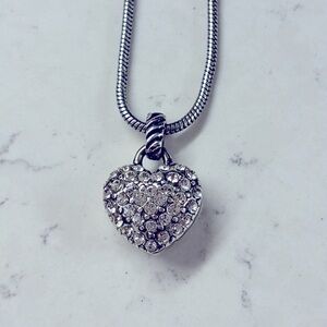 🤍🩶Brighton Sparkle Heart Charm Necklace🤍🩶